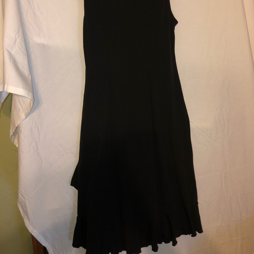 PERFECT LITTLE BLACK DRESS - Picture 5 of 5